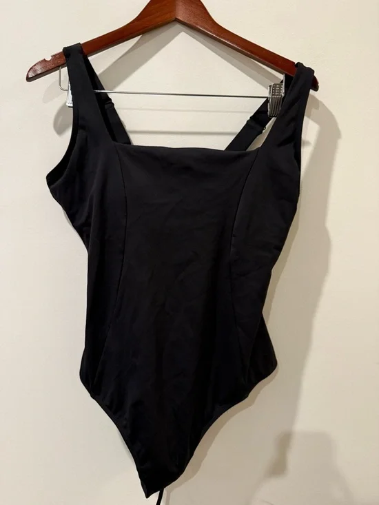 Classic Square Neck Black One-Piece Swimsuit XL Short - Picture 3 of 6